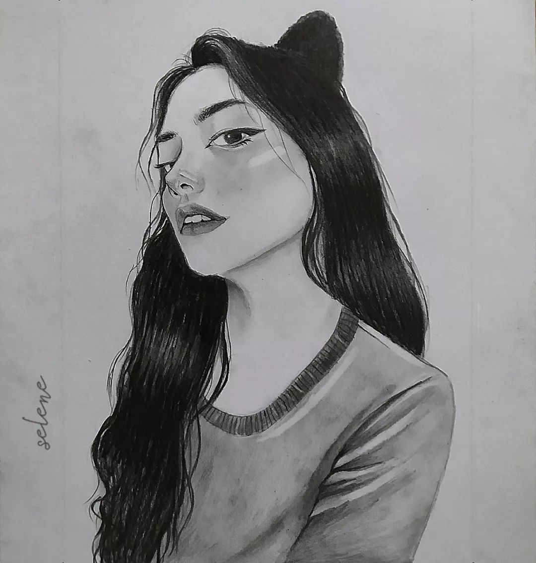 Self-portrait<br/>I'm not a narcissist haha it's just my TP.